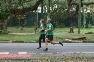14 vantagens e cuidados para correr na rua